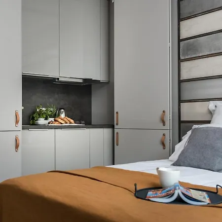 アパート Academia