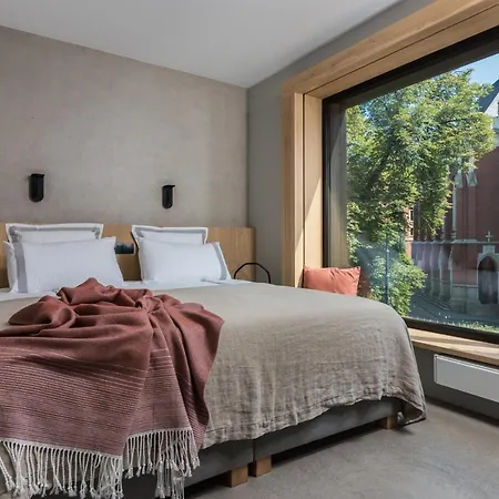 Academia Apartment *