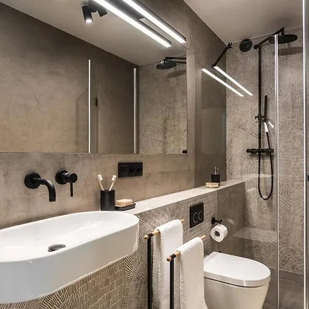 Academia Apartment *